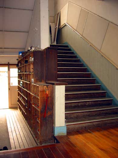 eastA.jpg